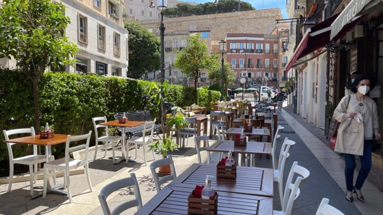 Coronavirus, la Sardegna da lunedì diventa gialla