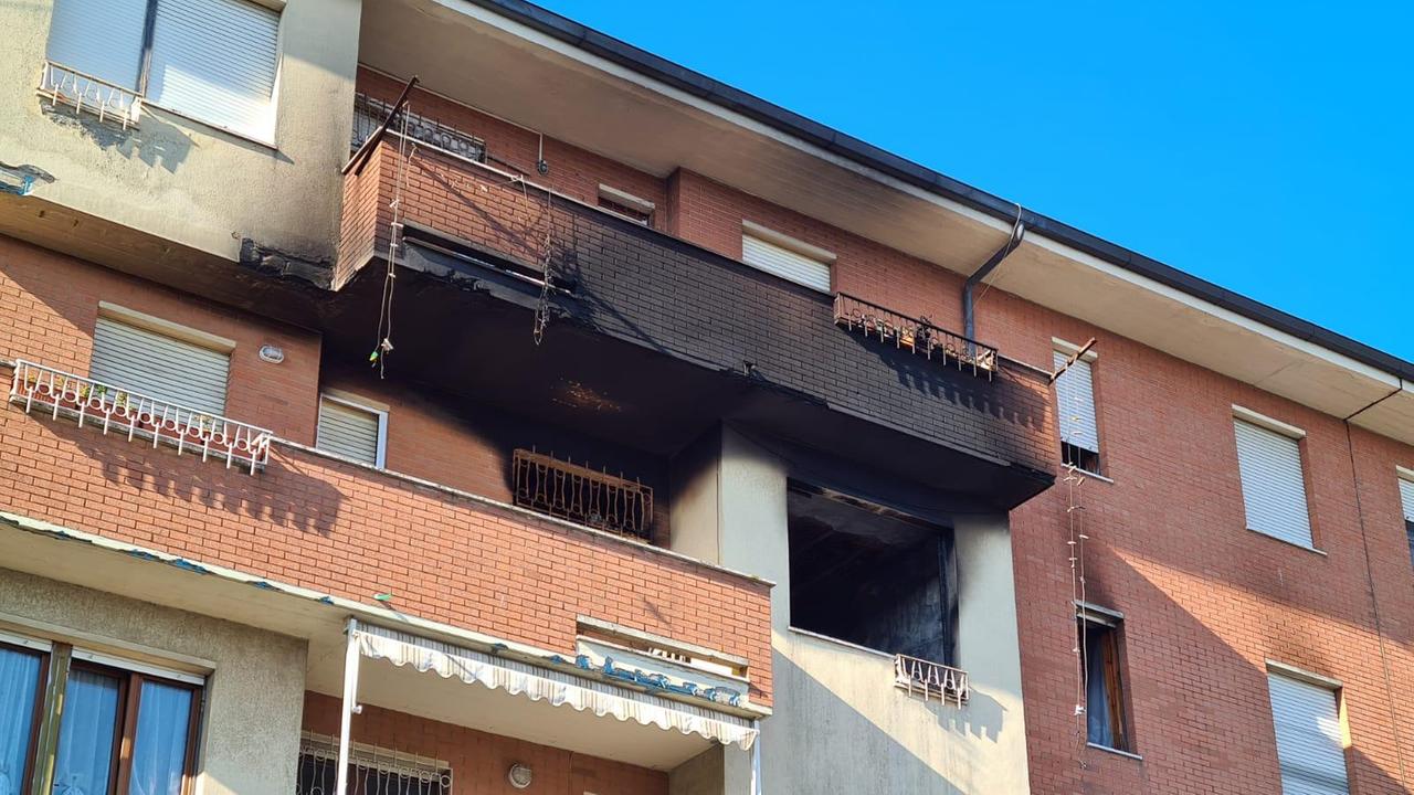 Incendio di via Perini, ipotesi corto circuito e grossi danni ai solai