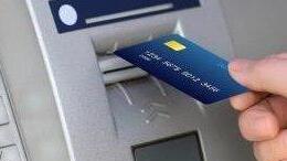 Pieno di benzina gratis con il furto dei codici delle carte di credito