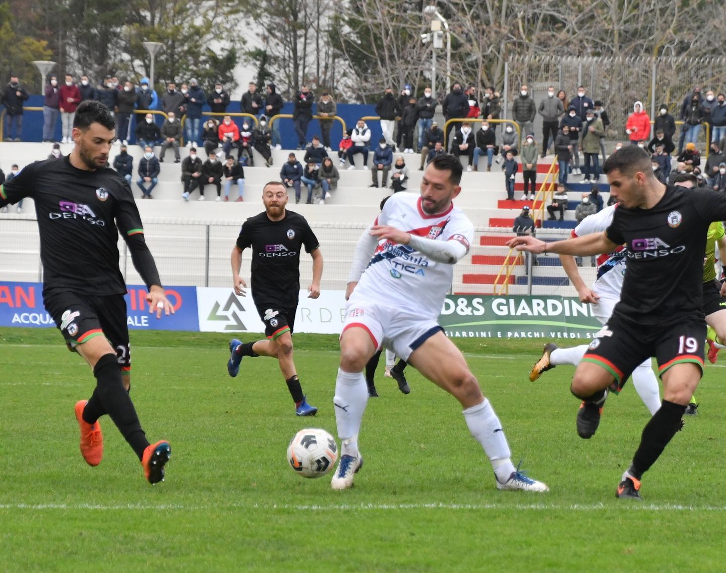 Il derbissimo fra Uri e Torres apre la serie D parte seconda