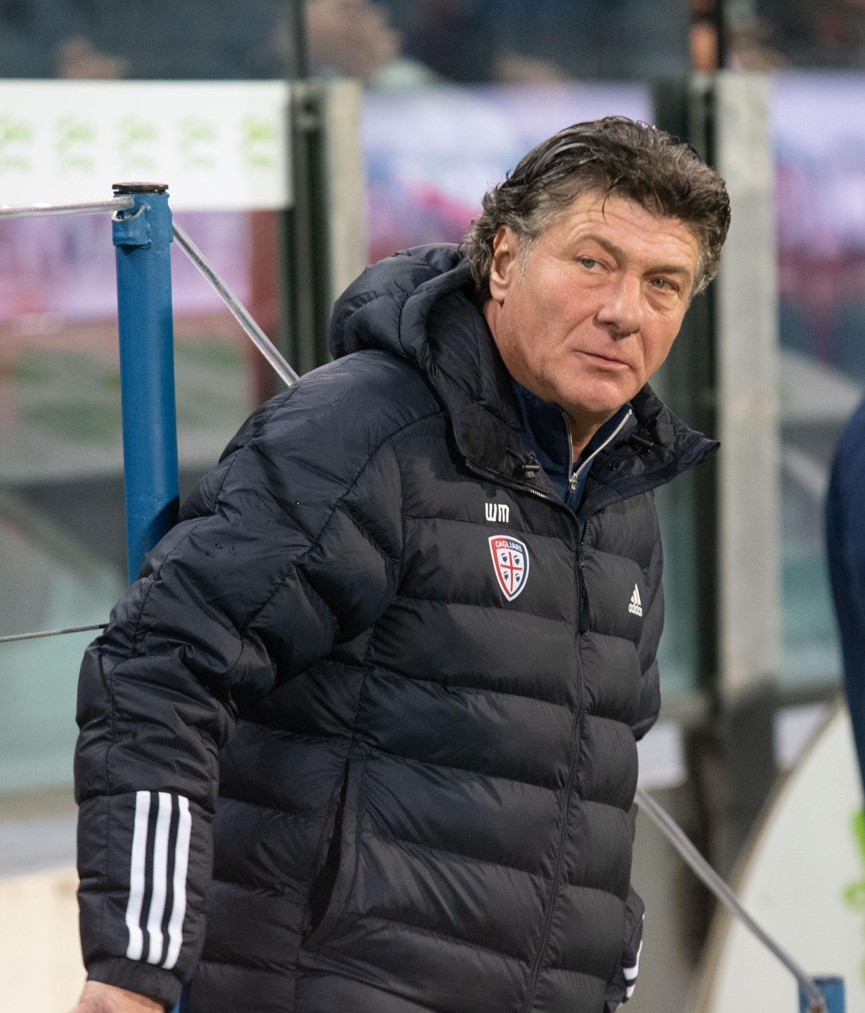 Cagliari, aspettando i tamponi Covid incerta la formazione contro la Fiorentina