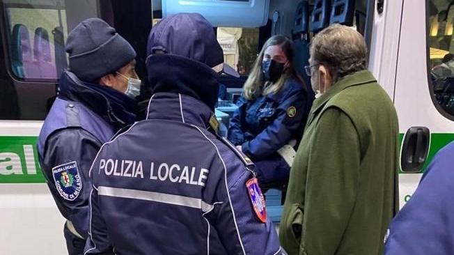 Agente Polizia locale aggredita in piazza Duomo a Milano