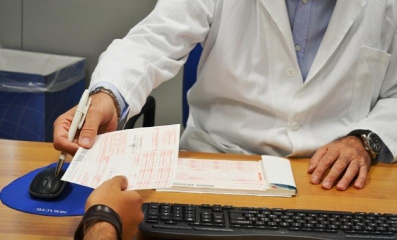 Gli serve il farmaco salvavita, non sa da chi farlo prescrivere
