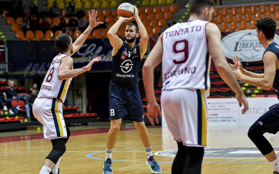 Sintecnica si lecca le ferite Banchi, Czoska e Pellegrini out domani a San Miniato