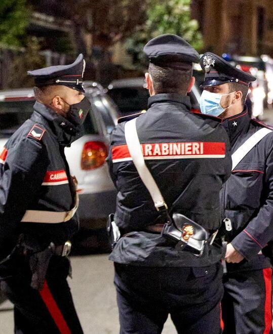Preso mentre spaccia in piazza San Domenico