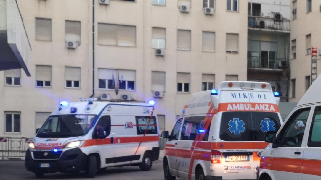 Pronto soccorso al collasso: 50 positivi