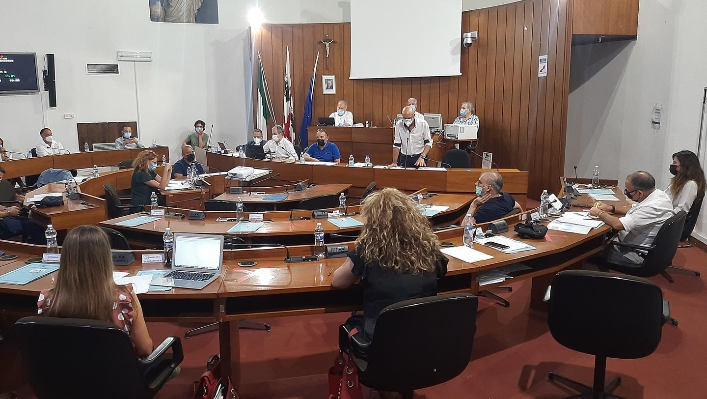 Comunali, prove di unità spunta il “papa straniero” 