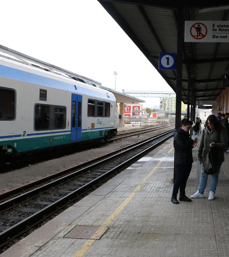 Tentata rapina sul treno «Non avevo io il coltello» 