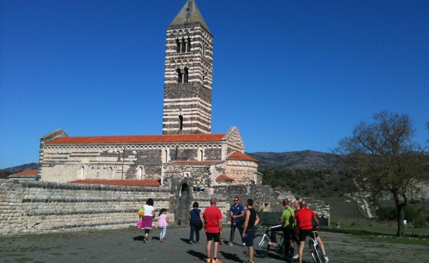 La Chiesa in Sardegna formerà le guide per i cammini dei Santi 