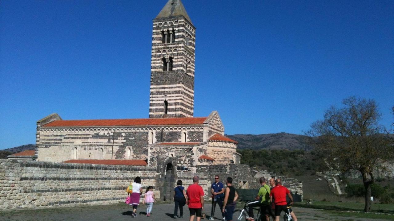 La Chiesa in Sardegna formerà le guide per i cammini dei Santi 