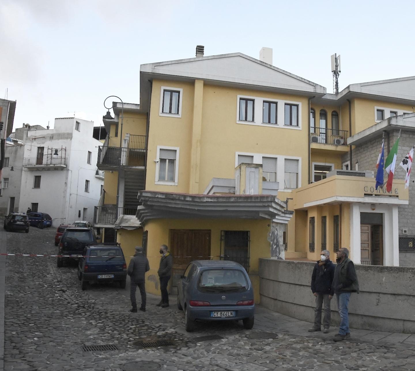 Silenzio e paura in paese Il cordoglio viaggia via web 