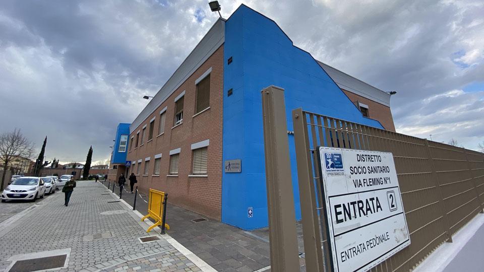La Casa della salute di via Fleming a Pontedera che sarà oggetto di ampliamento (foto franco silvi)
