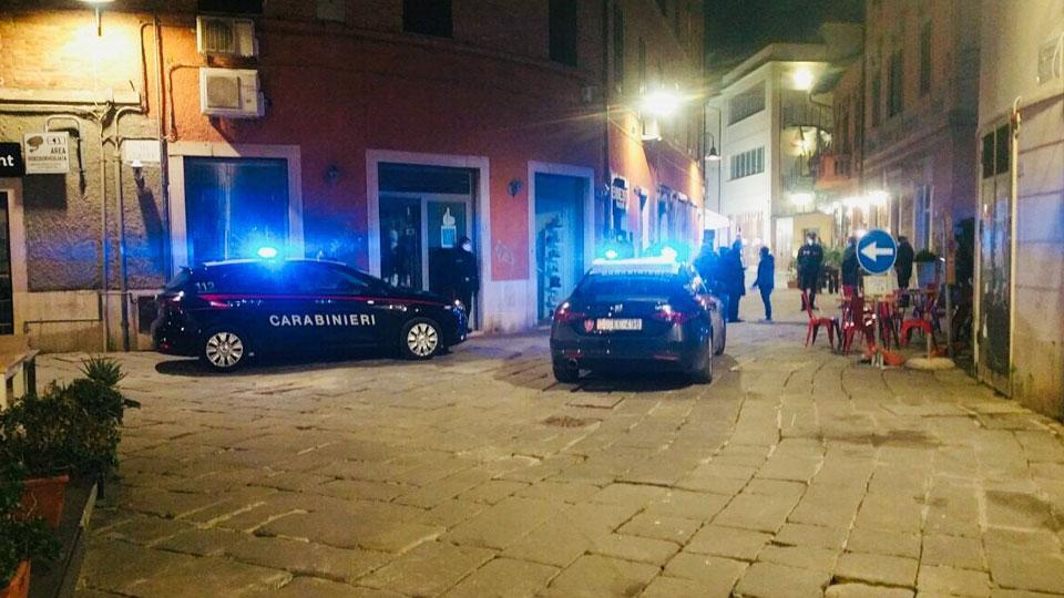 Controlli dei carabinieri venerdì sera in via Vinzaglio