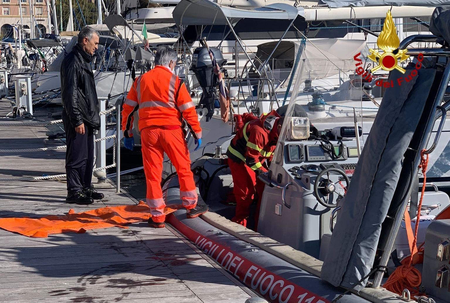 Cadono in acqua mentre pescano in porto a Cagliari: 45enne grave in ospedale