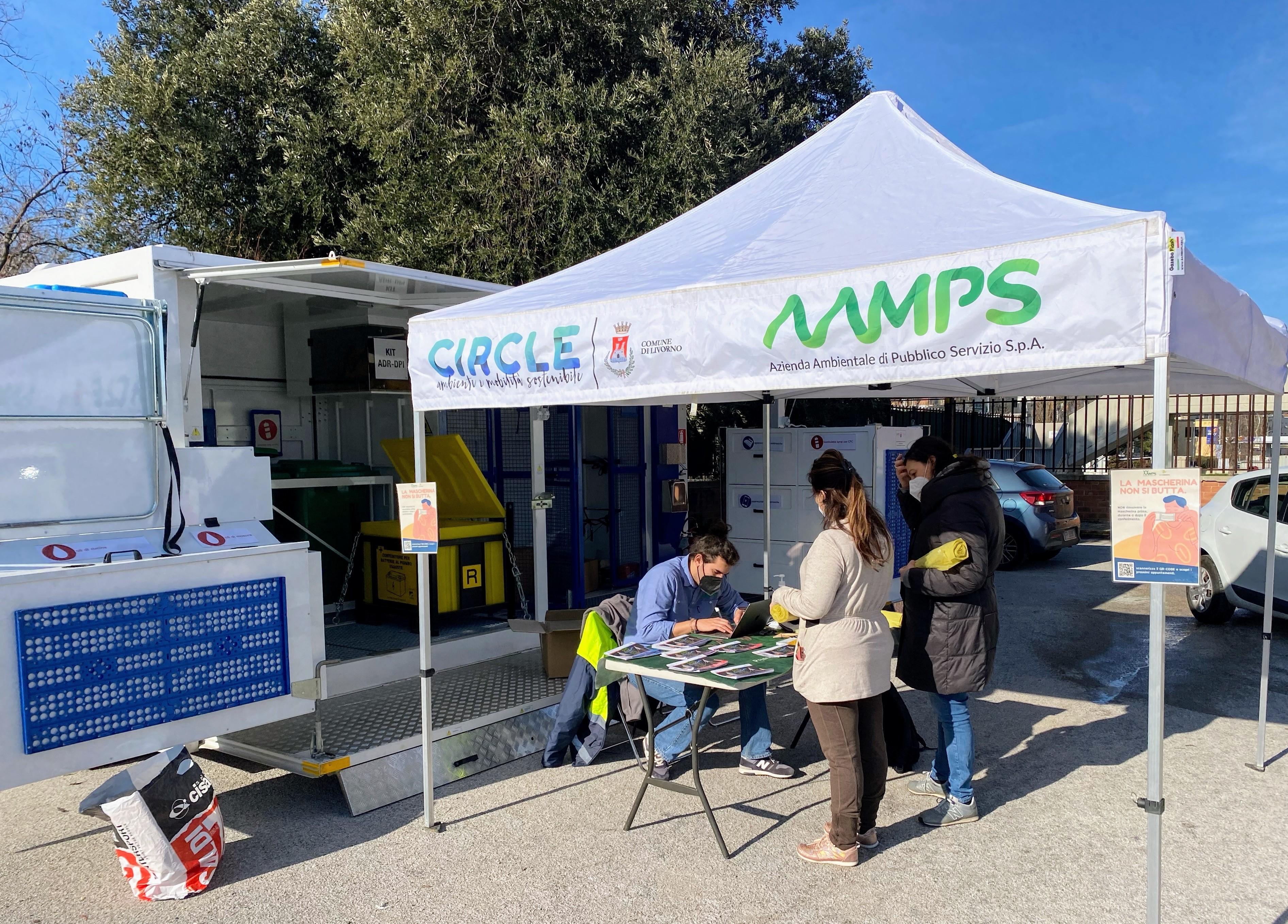 Gli operatori Aamps al lavoro