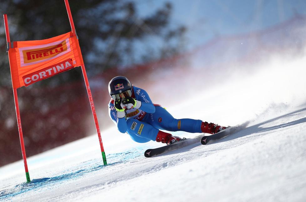 Sofia Goggia vola e conquista Cortina 
