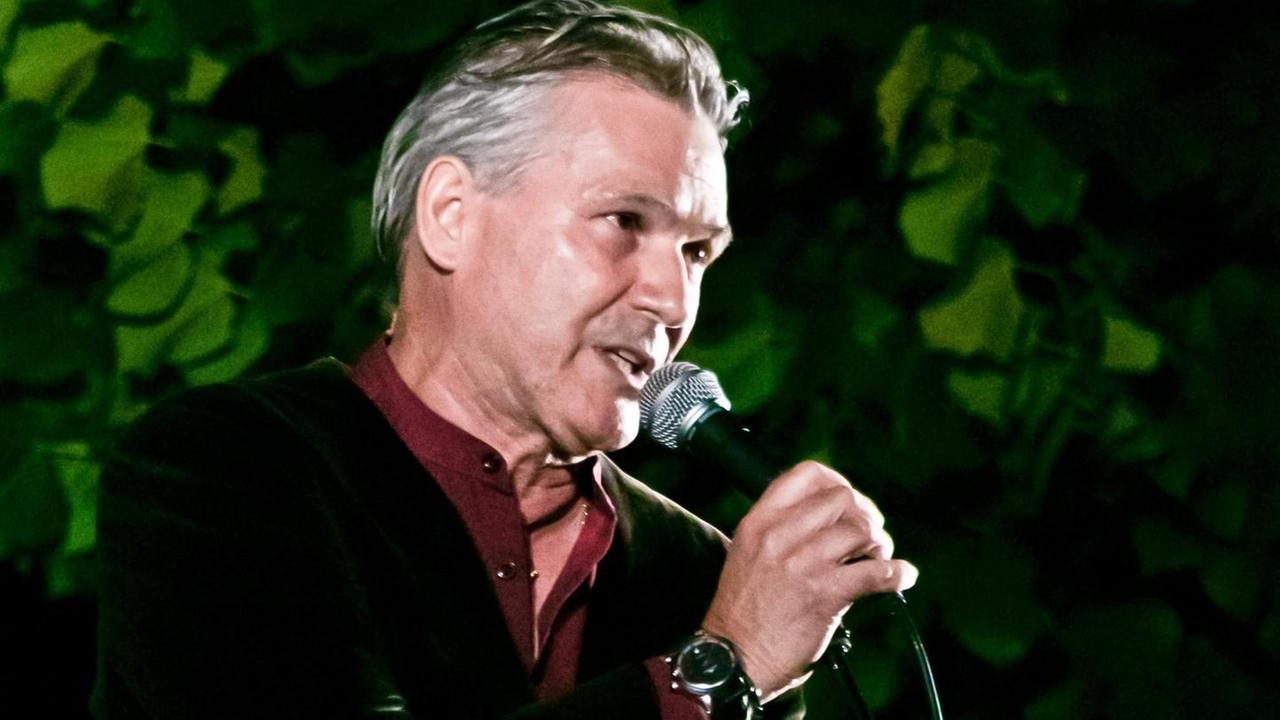 Il cantautore Alverio Cau ospite a Casa Sanremo 