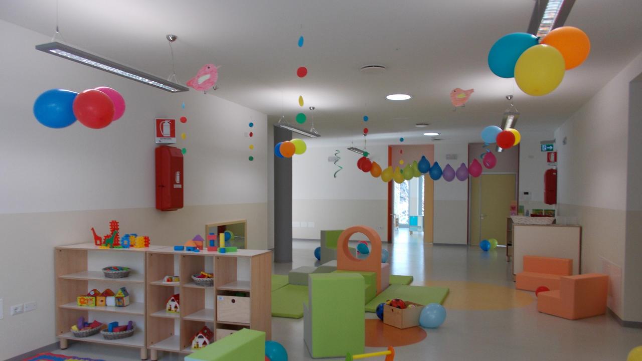 "Scuole d'infanzia: tante assenze per Covid ma niente chiusure e i contagi aumentano"