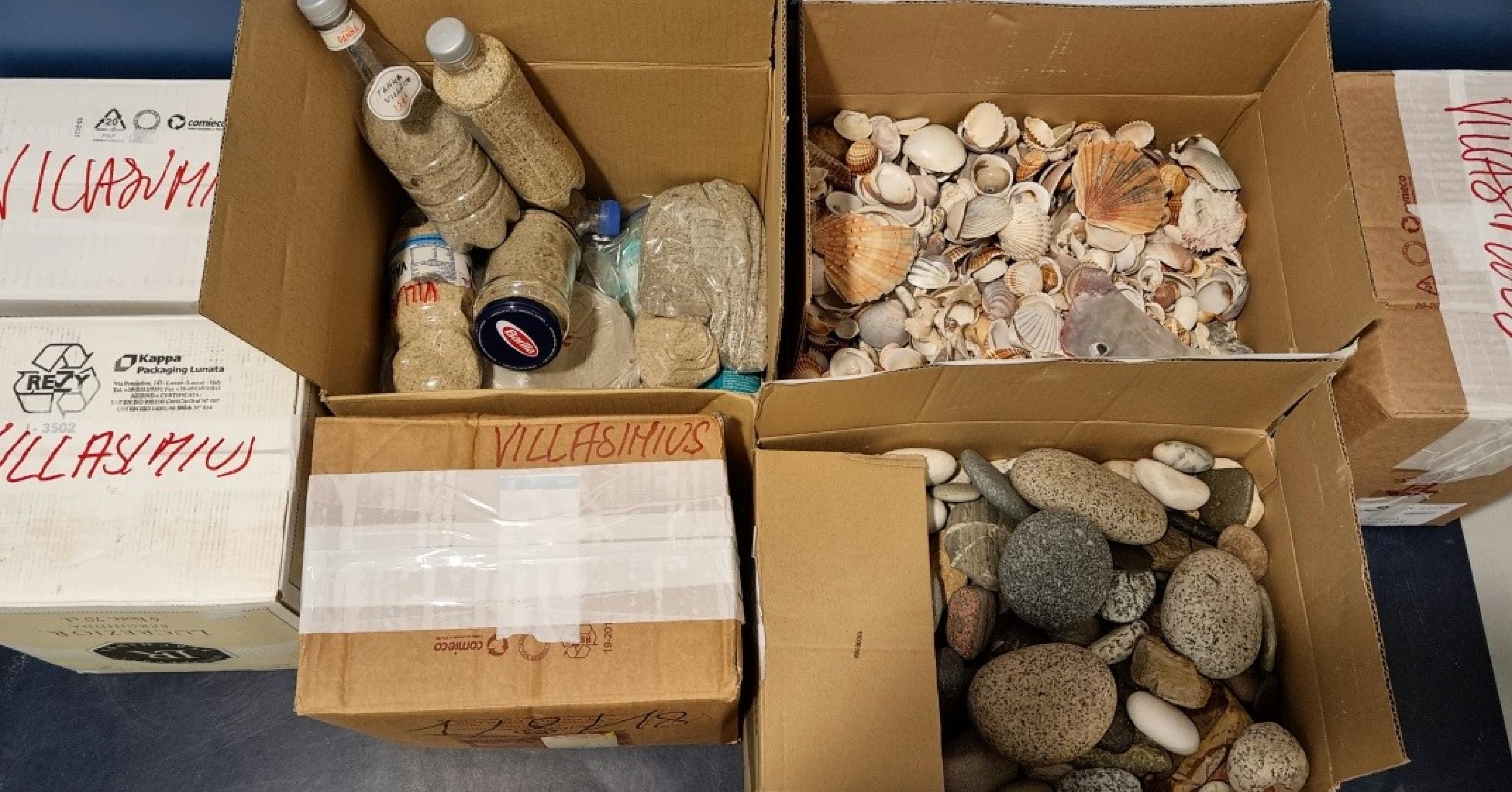 Oltre 130 chili di sabbia sequestrata negli aeroporti sardi nel 2021