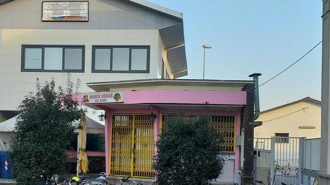 Ferisce e rapina un ristoratore: arrestato