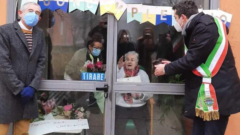 Nonna Norma compie i primi cento anni E c’è anche il sindaco