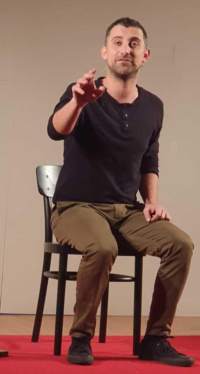 L'attore Paolo Floris