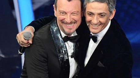 Festival, Fiorello carta a sorpresa di Amadeus: «Ho prenotato la camera davanti a me, ora è vuota. Ma chissà...»
