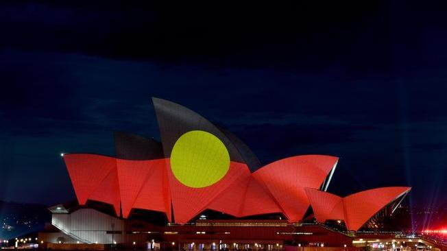 Australia: governo sborsa 20mln dollari per bandiera aborigena