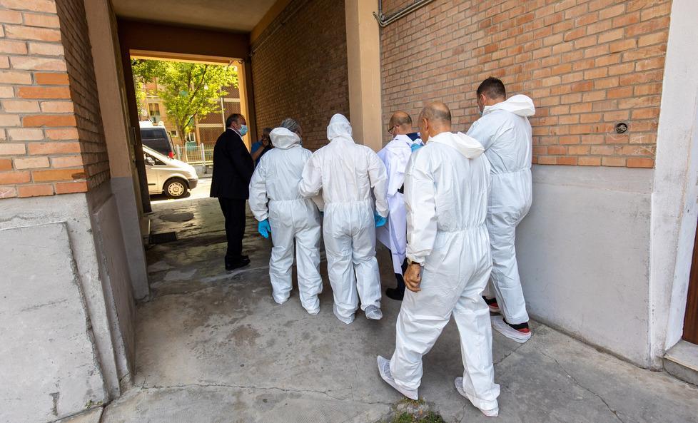 Il bimbo morto soffocato in casa, la verità dalle nuove perizie del Ris 