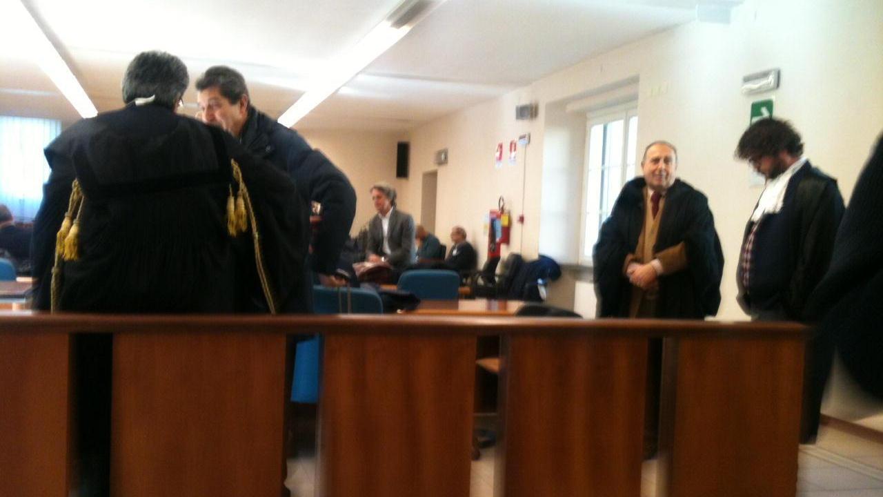 Avvocati impegnati in un’aula dibattimentale del tribunale Galli Tassi