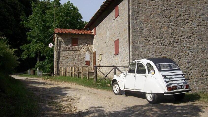 Un’immagine del rifugio Uso di Sotto, in località San Quirico nel Comune di Pescia