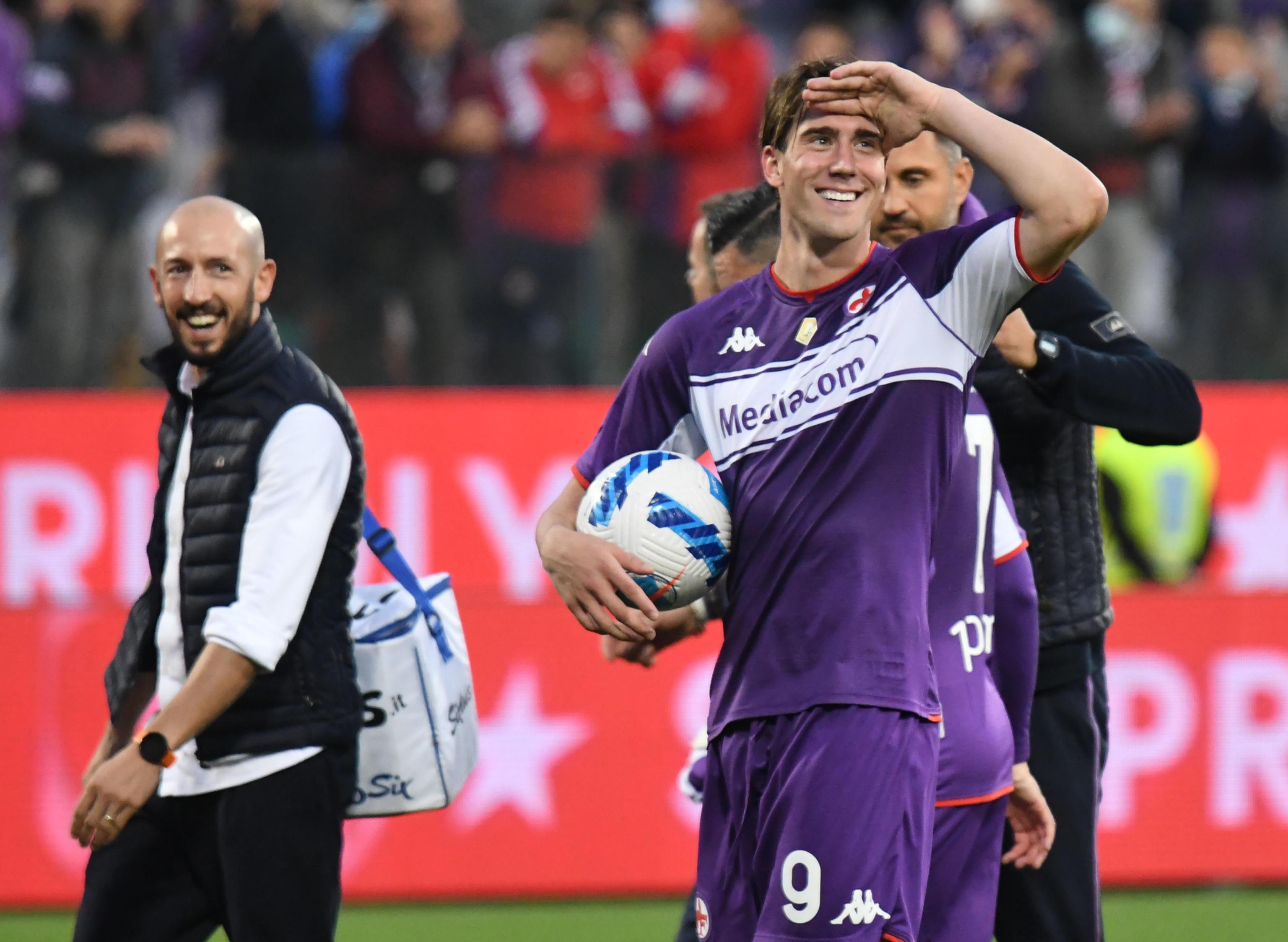 Dusan Vlahovic: la Fiorentina ha accettato l'offerta della Juventus; l'attaccante viola si trasferirà in bianconero già nel gennaio 2022 (Foto Ansa)