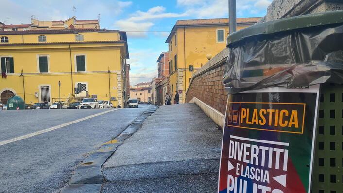 Pulizia e raccolta di sera e di notte ma non nel rione della movida Previsti anche mangia-plastica e quattro “stazioni eco”