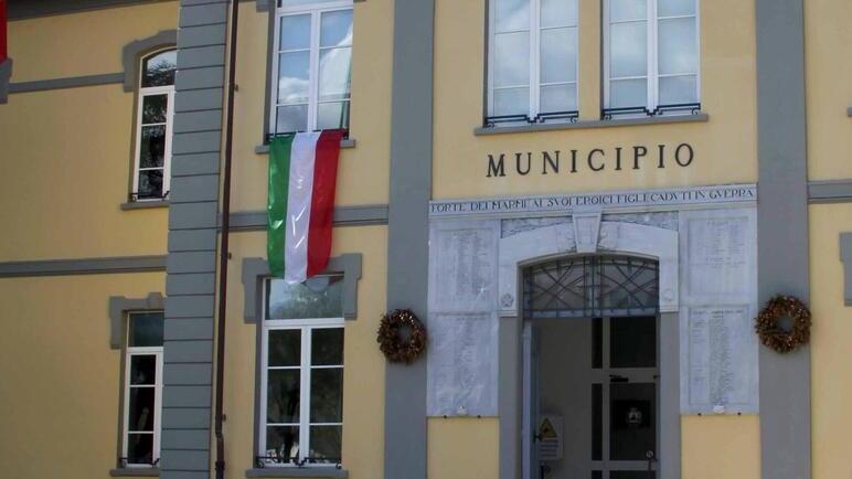 Impiegato comunale arrestato, Versilia sotto choc: le accuse e le reazioni di chi lo conosce da vicino