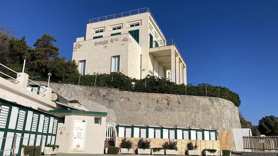 Villa Celestina resta senza gestione: sul prestigioso immobile cala l’oblio
