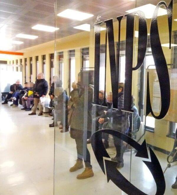 Reddito di cittadinanza, numeri record a Pistoia. La Cgil: «Qui c’è troppo lavoro povero» 