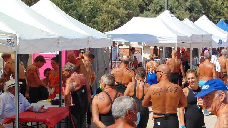 Un evento di nuoto organizzato a Piombino: piazza Bovio sarà teatro di grandi appuntamenti nell'estate del 2022