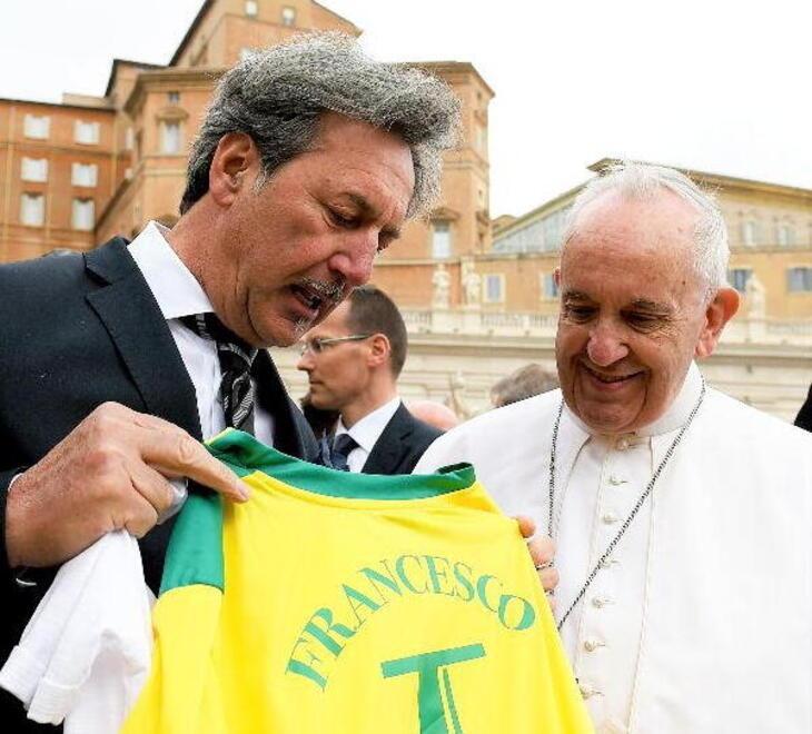 Le mille vite di Moreno Buccianti Il papa, il calcio e la Nazionale suore 