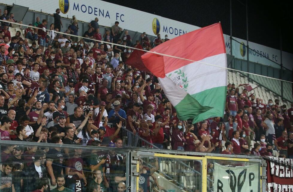 Bruciati ieri altri mille biglietti per il derby 