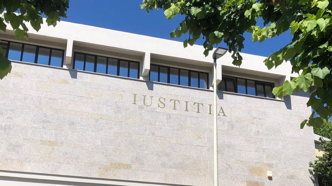 Giovane picchiato e rapinato il gup: «Aggressori a processo»