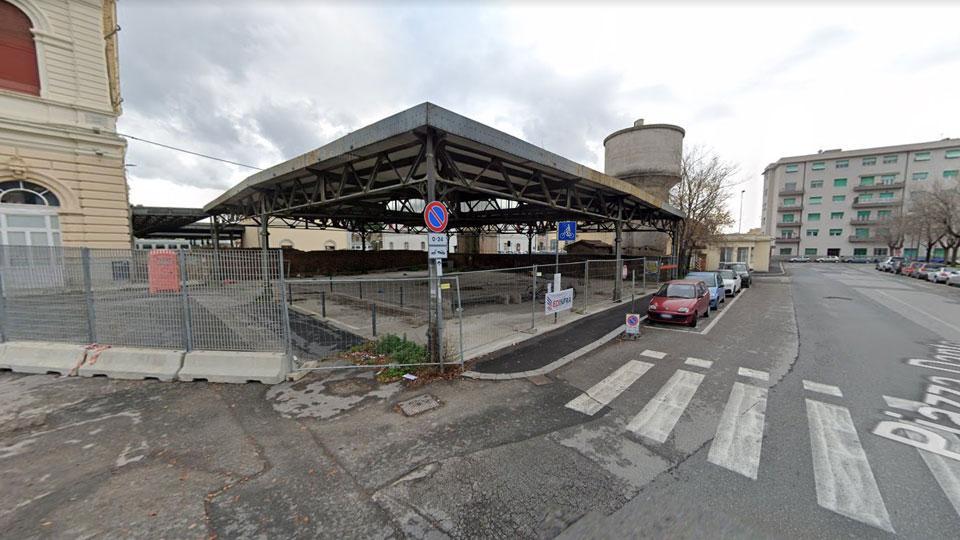 L’ormai ex parcheggio coperto dei motorini