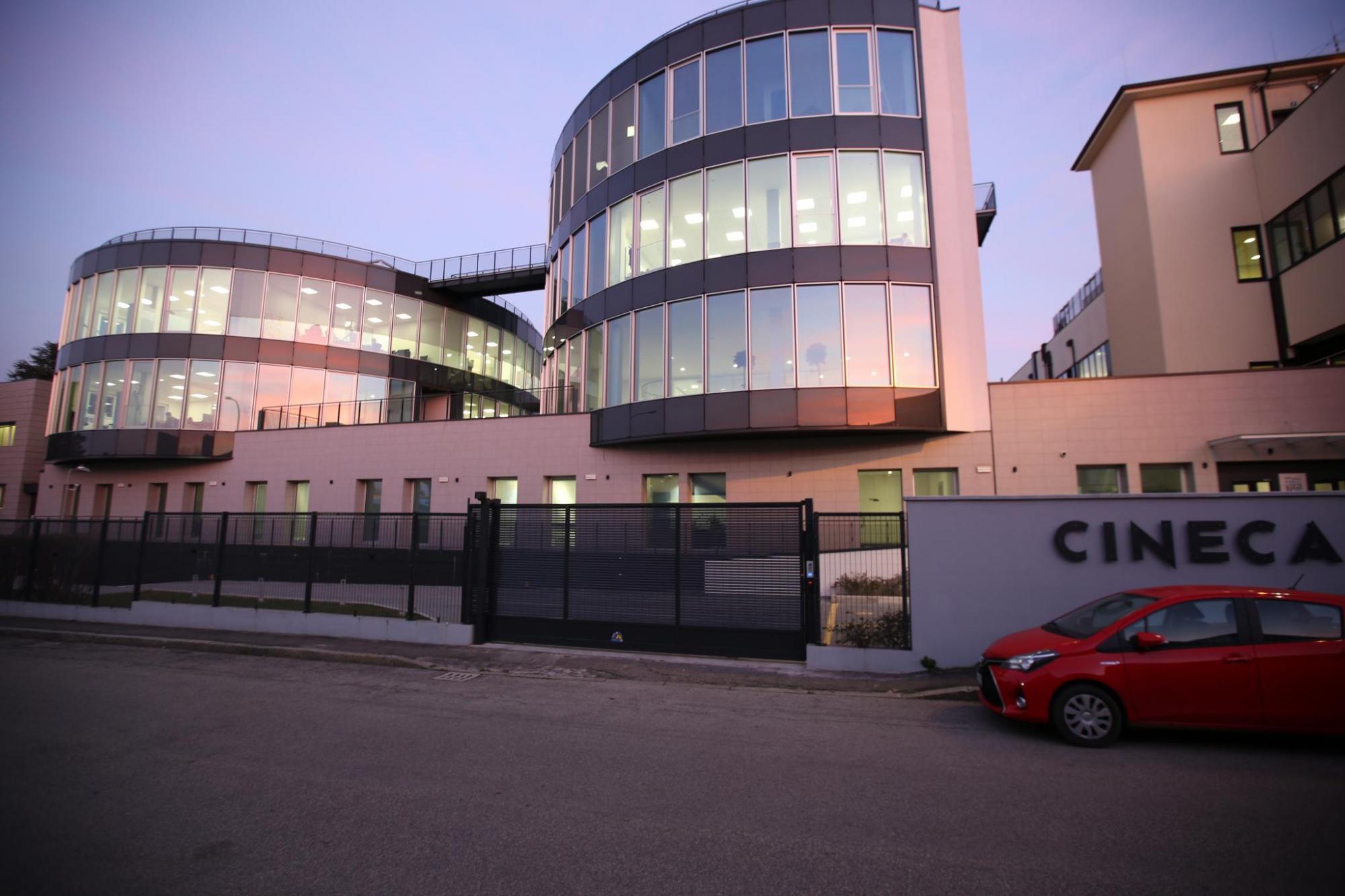 Voli per civili e commerciali: L'Emilia-Romagna ora punta allo spazio