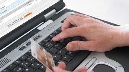 Aumentano le truffe con la crescita degli acquisti online