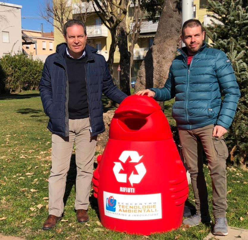 Parco Tarragona, nuovi contenitori per la differenziata