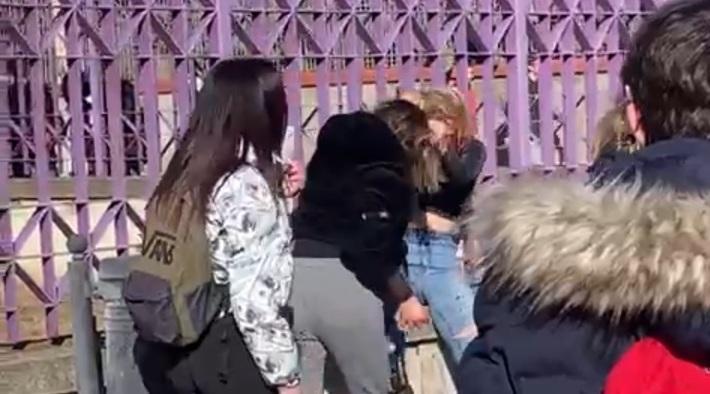 La violenza non è uno spettacolo e non fa ridere: stop ai video 