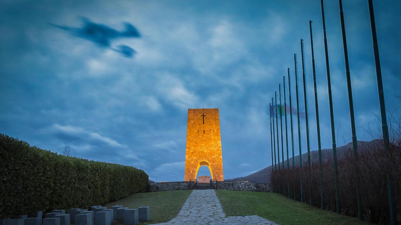 ll monumento a ricordo delle vittime dell’eccidio nazista a Sant’Anna di Stazzema