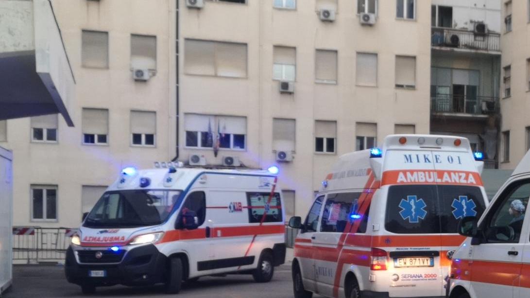 «Disservizi per pazienti e medici»
