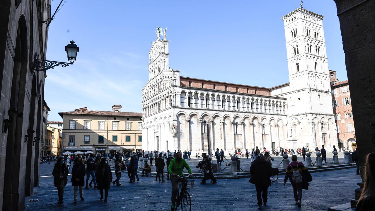 Nel centro storico di Lucca arriveranno delle speciali postazioni per l'allattamento