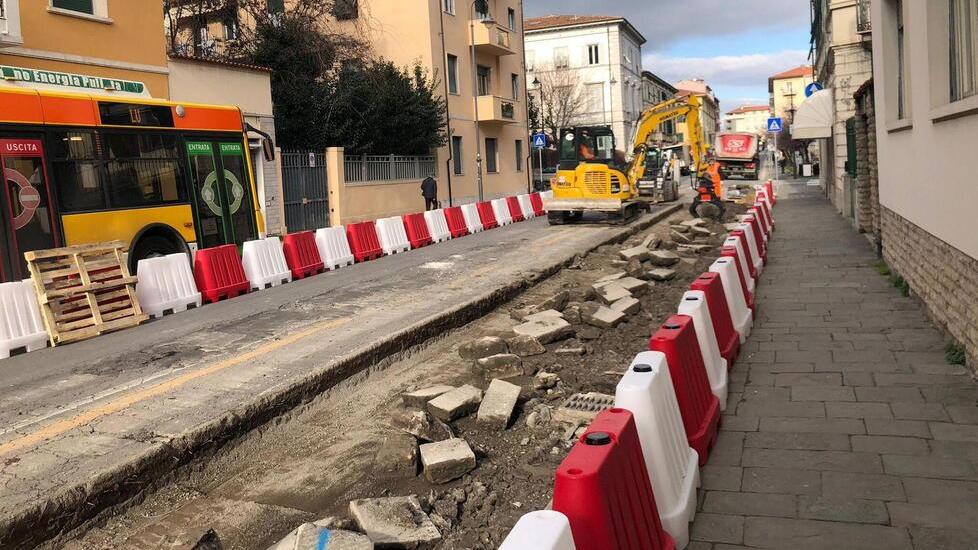 Pisa, aperto il cantiere in via Crispi: lavori e chiusure fino a metà marzo