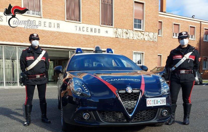 Prime due donne in servizio al radiomobile dei carabinieri di Livorno 